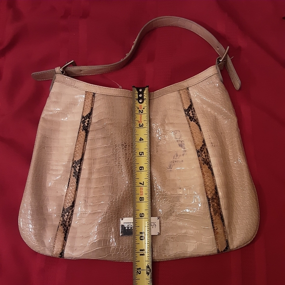 WHITE AND BLACK HOUSE MARKET POCKETBOOK - Picture 6 of 6